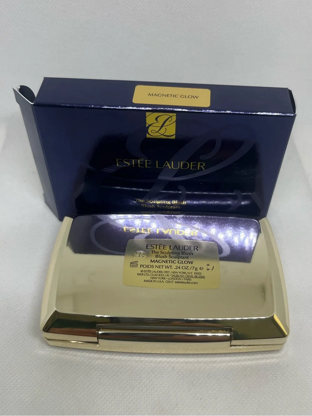New ESTEE LAUDER Magnetic Glow The Sculpting Powder Blush